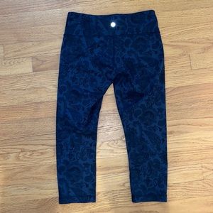 Lululemon Blue Paisley Low Rise Wunder Unders